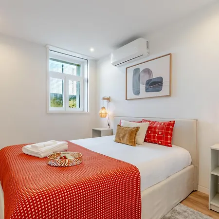 Stylish Oceanfront 3-suite Retreat By Hostwise Appartement Oporto