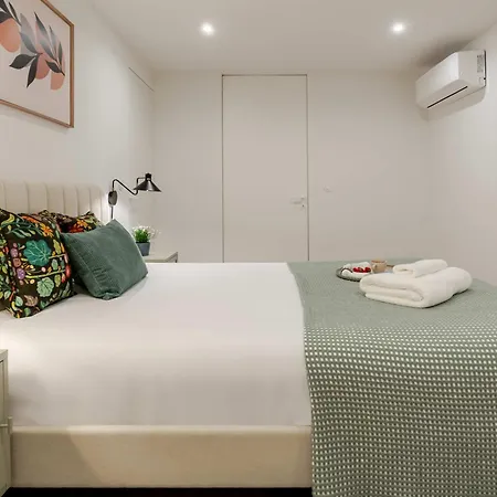 Stylish Oceanfront 3-suite Retreat By Hostwise Appartement